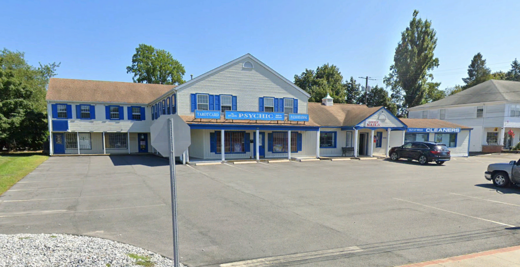 Amodio Sells 10,436 SF Retail/Office Plaza in Old Saybrook
